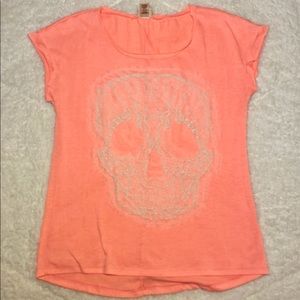 Buckle Daytrip Lace Skull Tee NWOT